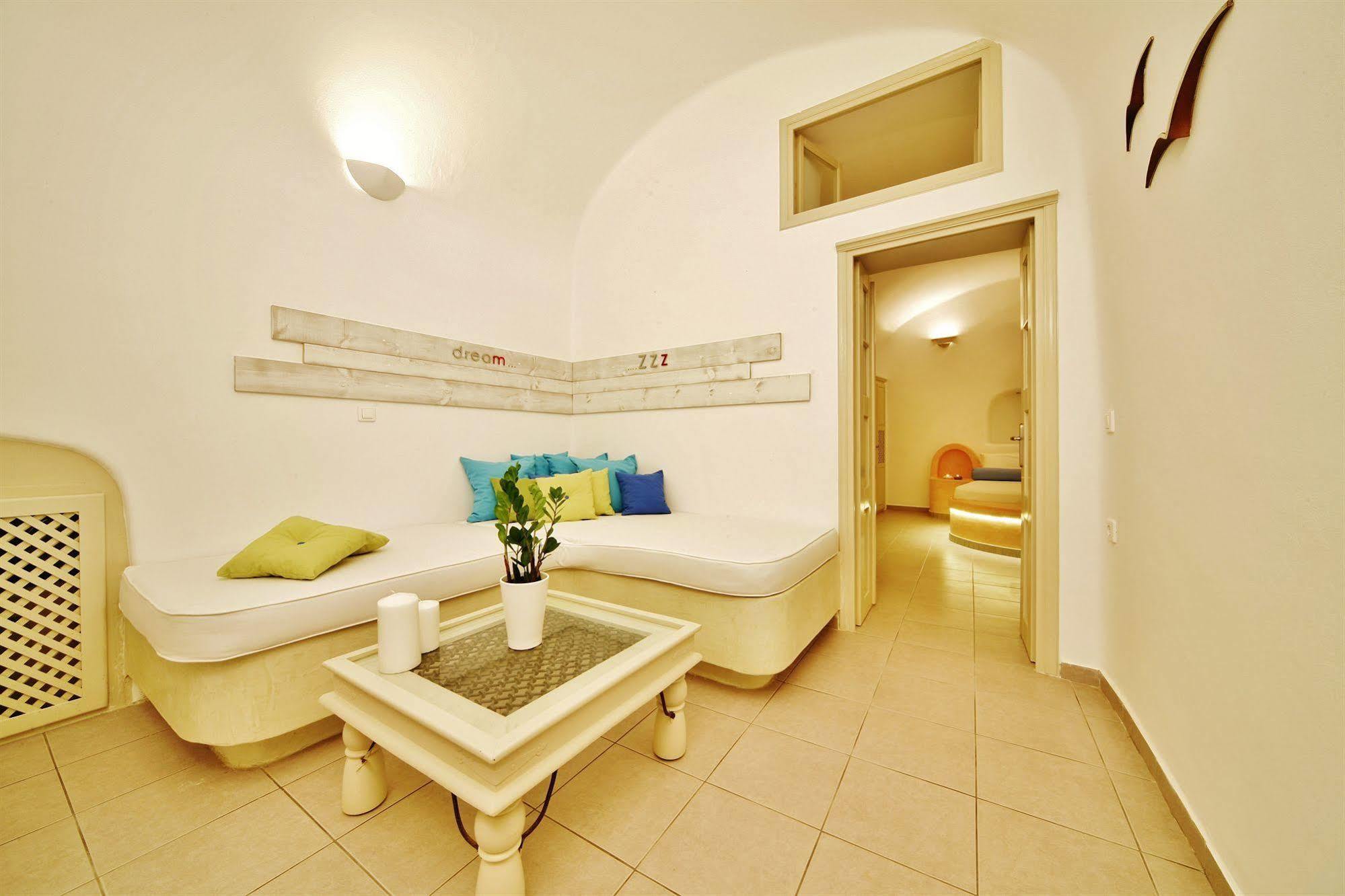 Chroma Suites Οία Εξωτερικό φωτογραφία